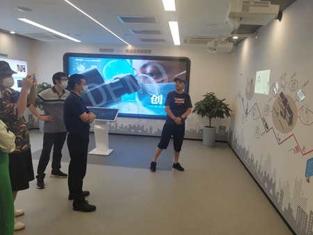 集團黨建現場會2_副本.jpg 集團黨建現場會2_副本.jpg